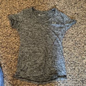 XS Under Armor athletic workout shirt V-neck